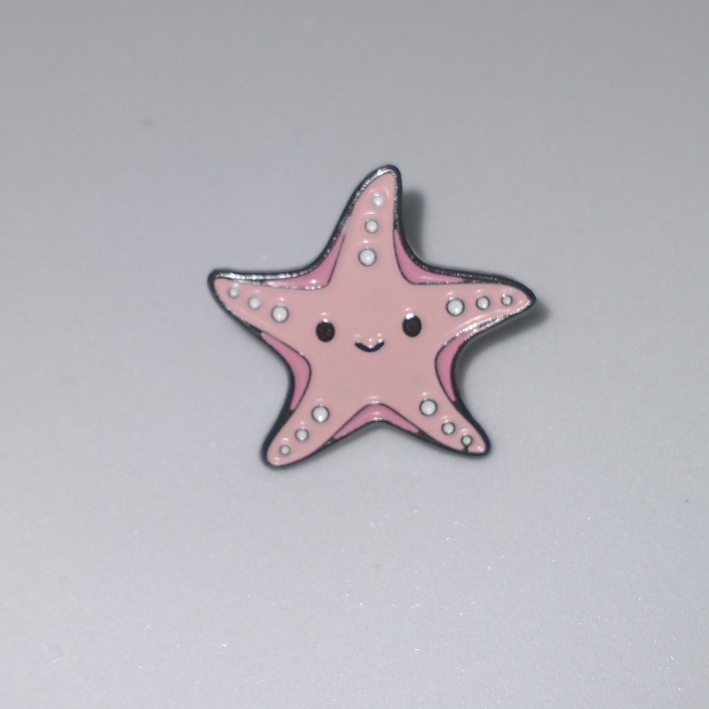 🧁 3/$30 Adorable Starfish Enamel Pin NEW